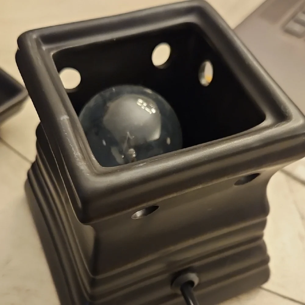 Black Electric Wax Warmer by Harmony Brands - Picture 2 of 4